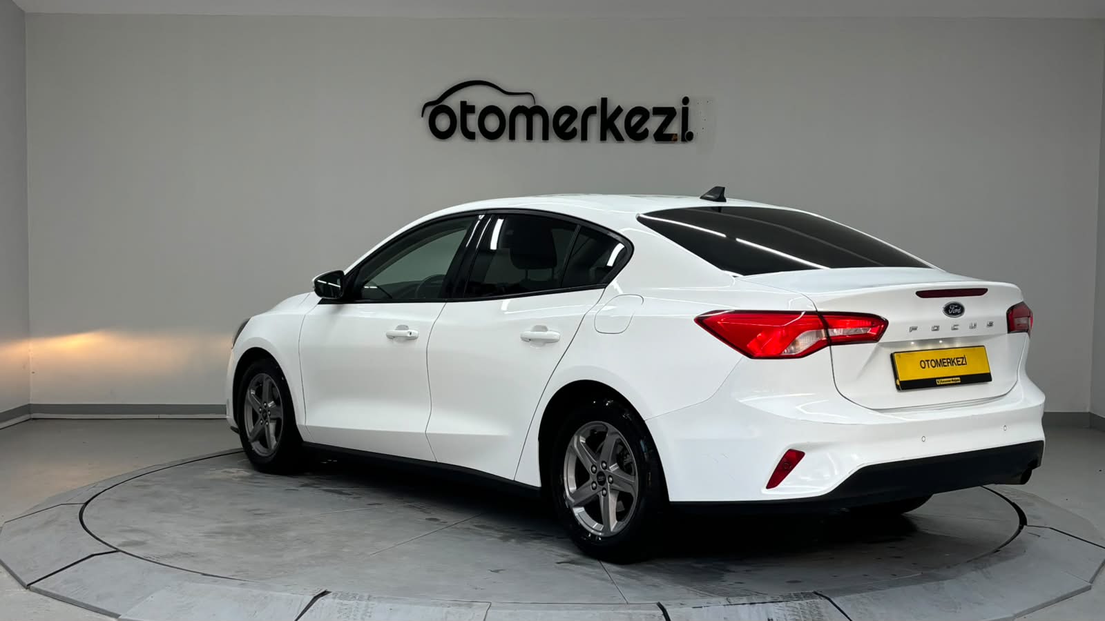 FORD FOCUS 12